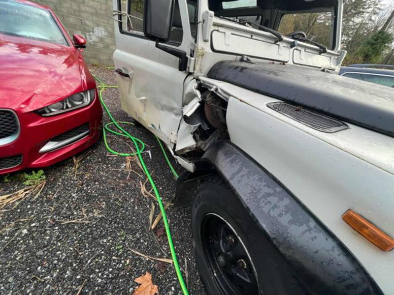 Land Rover Defender usata a Lucca (10)