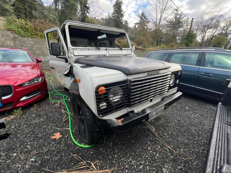 Land Rover Defender usata a Lucca (4)