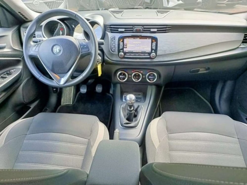 Alfa Romeo Giulietta usata a Firenze (14)