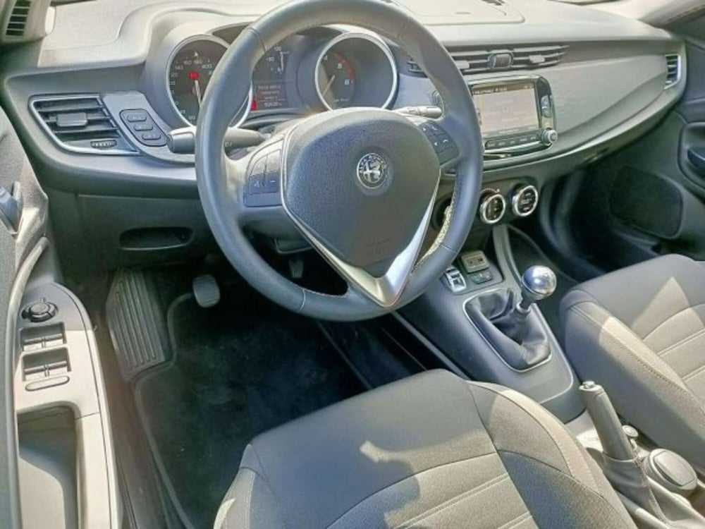 Alfa Romeo Giulietta usata a Firenze (15)