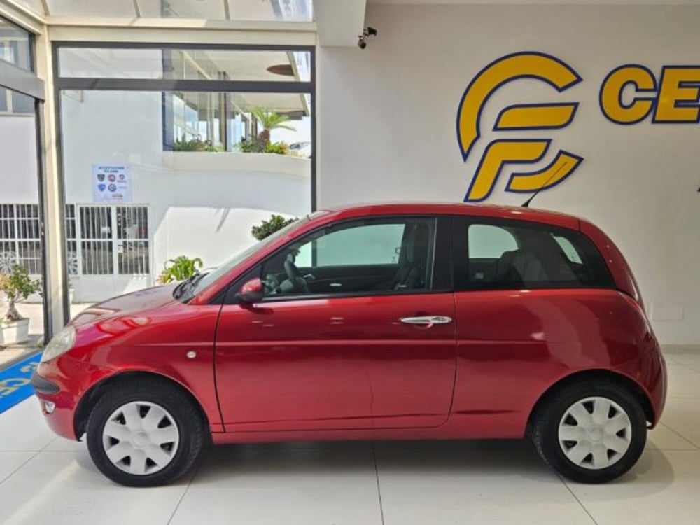 Lancia Ypsilon usata a Napoli (3)