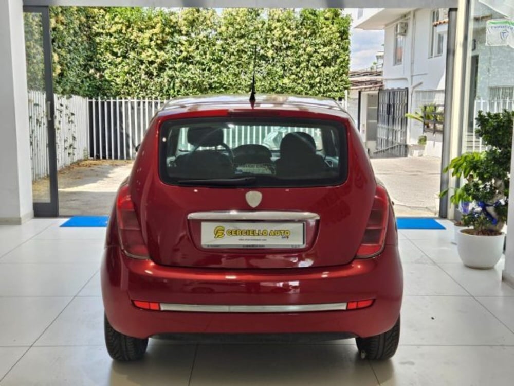 Lancia Ypsilon usata a Napoli (6)