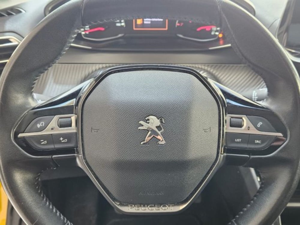 Peugeot 208 usata a Napoli (19)