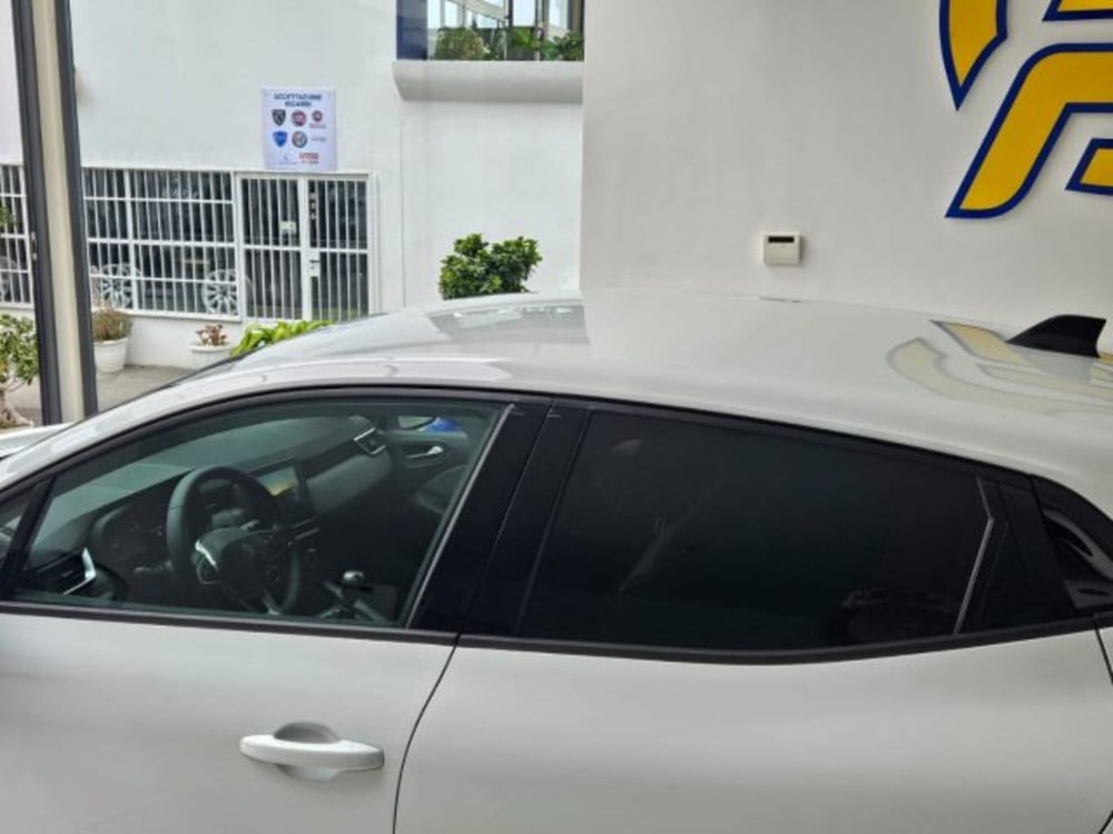 Renault Clio nuova a Napoli (10)