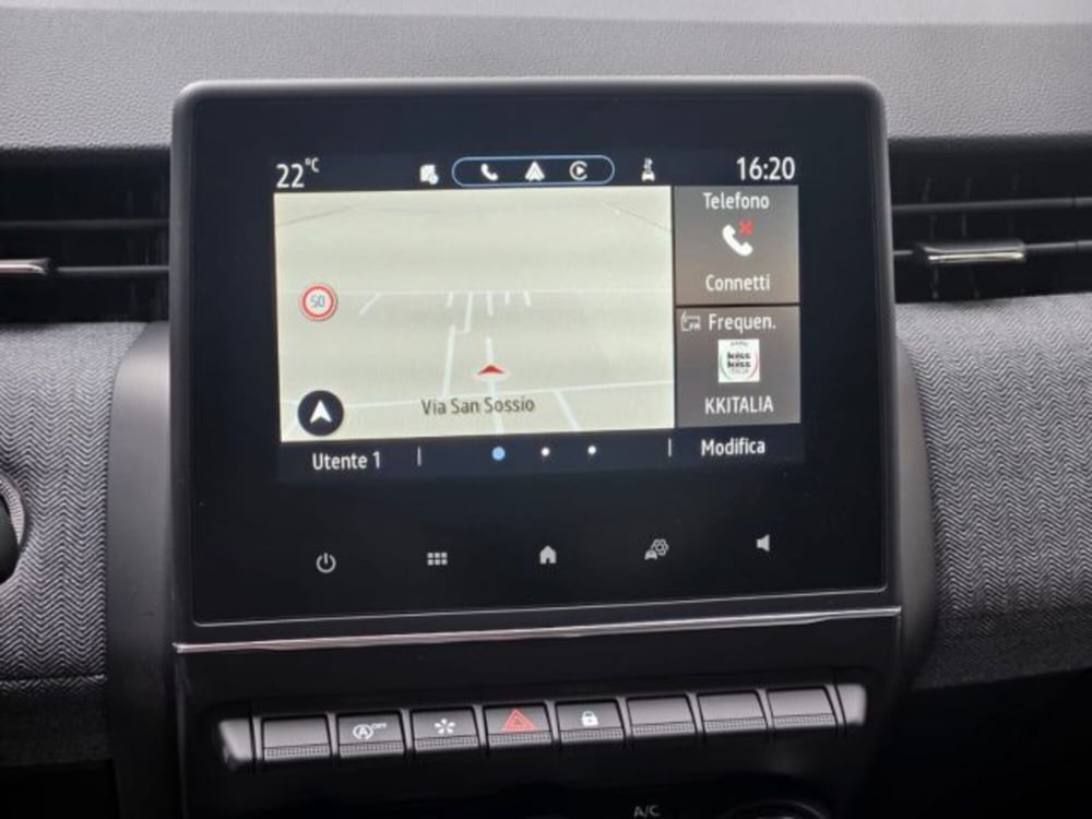 Renault Clio nuova a Napoli (19)