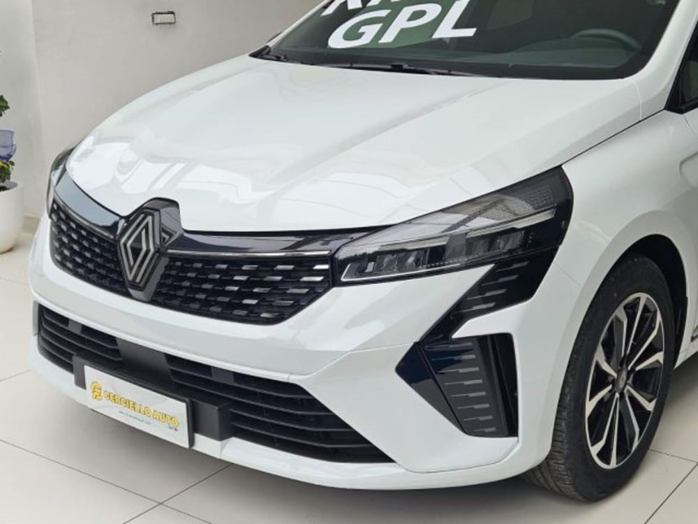 Renault Clio nuova a Napoli (2)
