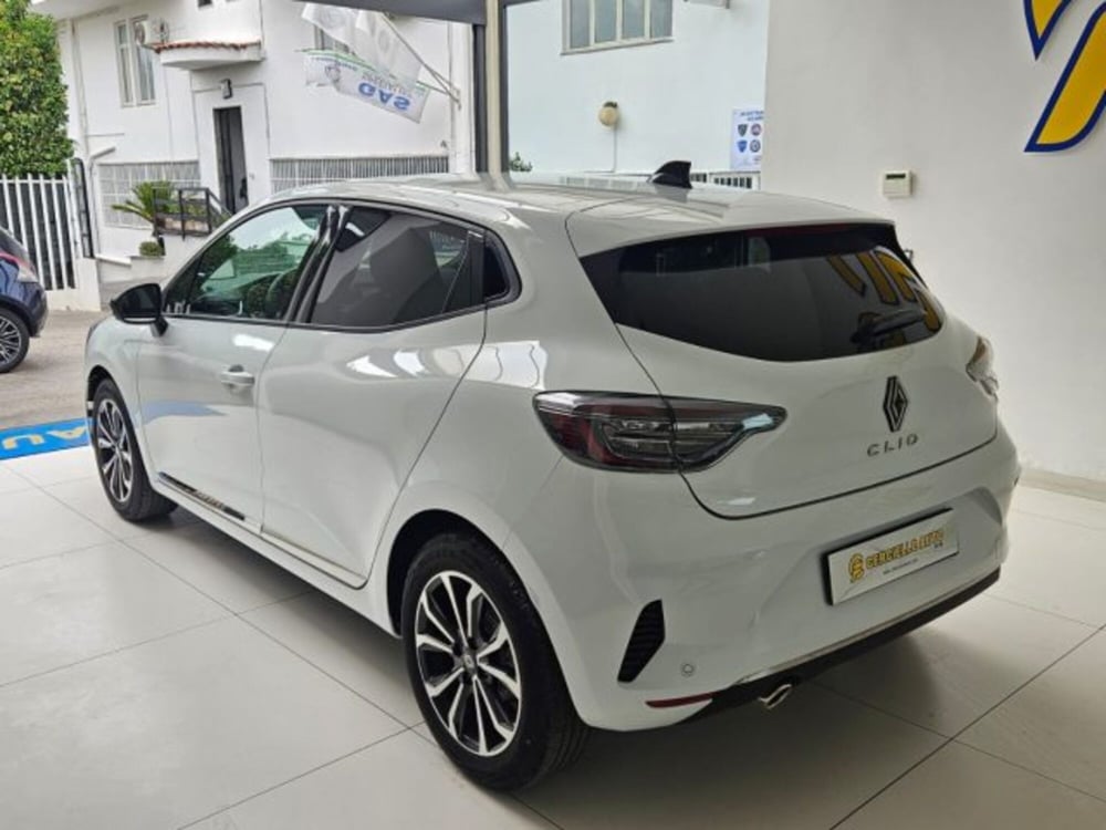 Renault Clio nuova a Napoli (8)