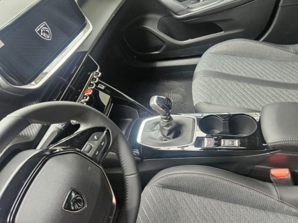Peugeot 2008 nuova a Napoli (16)