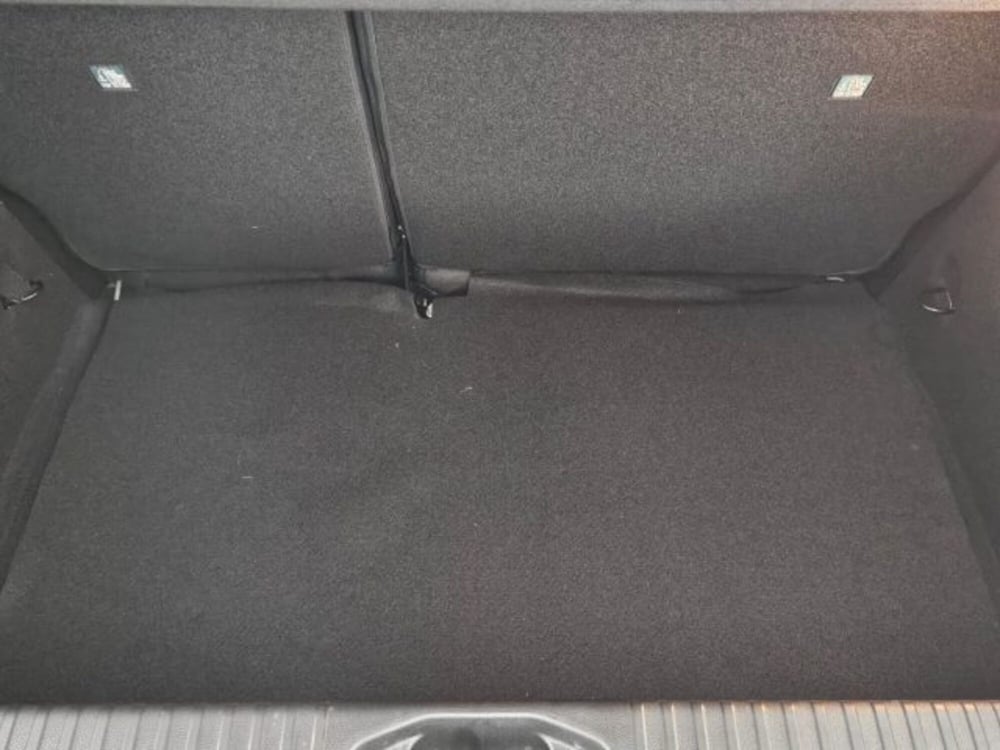 Renault Clio nuova a Napoli (12)