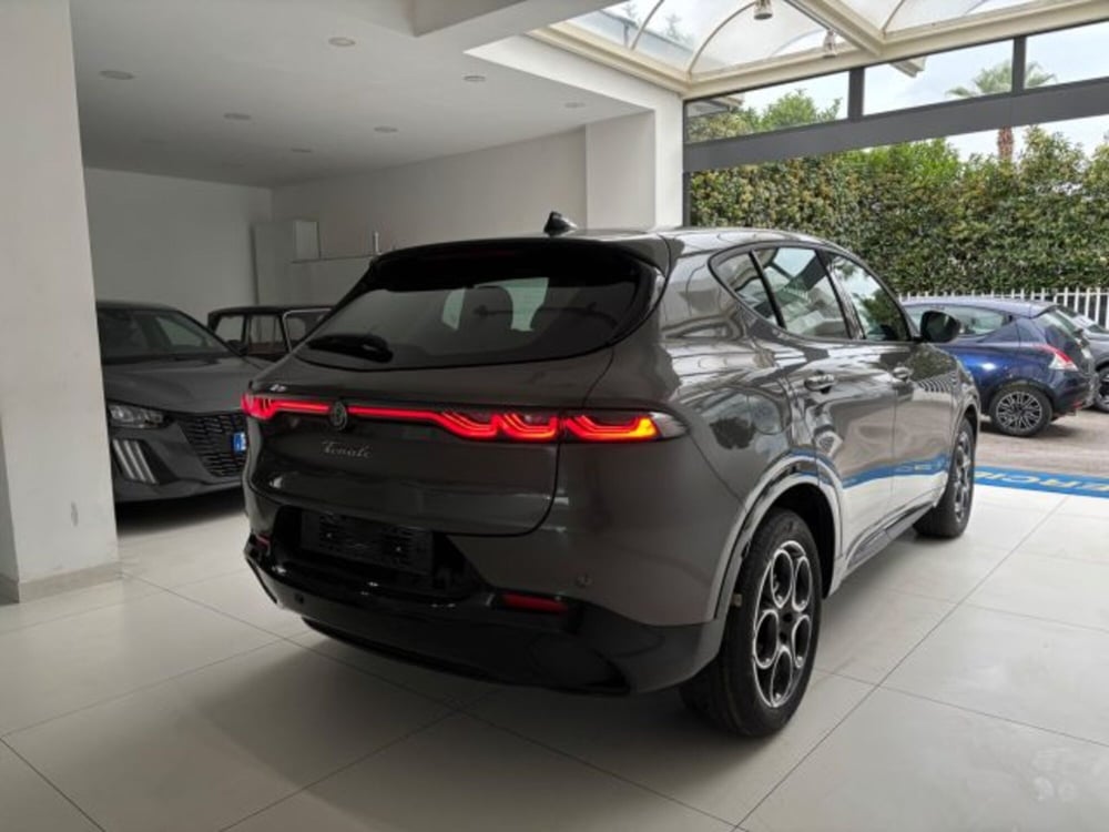 Alfa Romeo Tonale nuova a Napoli (13)