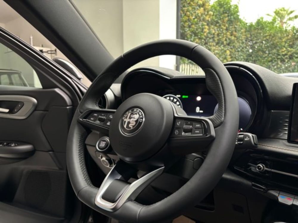 Alfa Romeo Tonale nuova a Napoli (17)