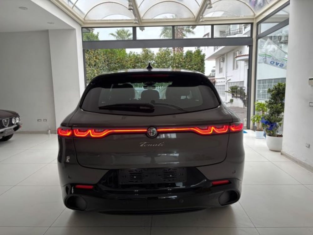Alfa Romeo Tonale nuova a Napoli (8)