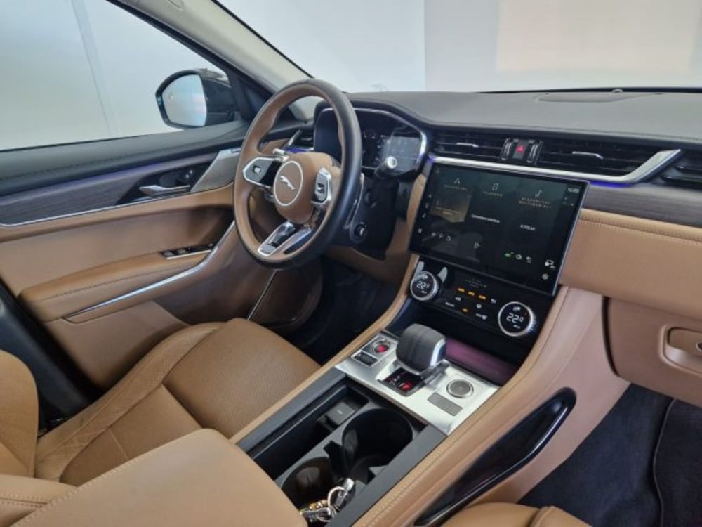 Jaguar F-Pace usata a Modena (10)