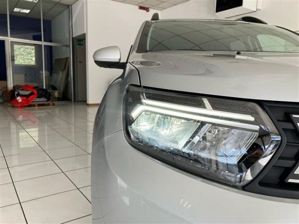 Dacia Duster usata a Como (7)