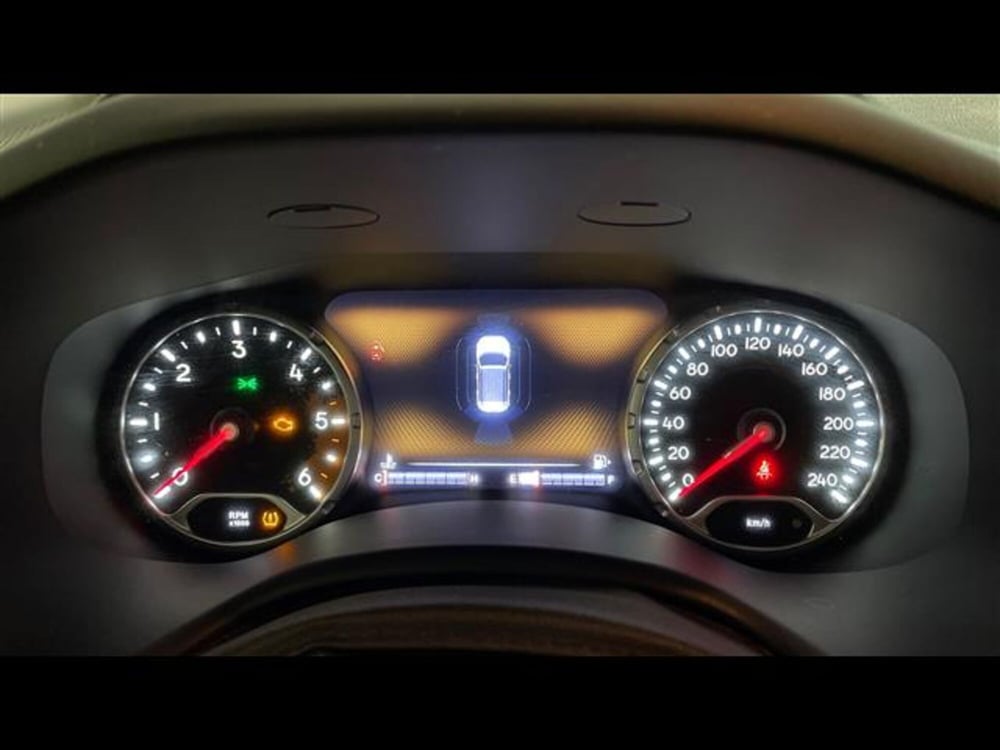 Jeep Renegade usata a Varese (9)