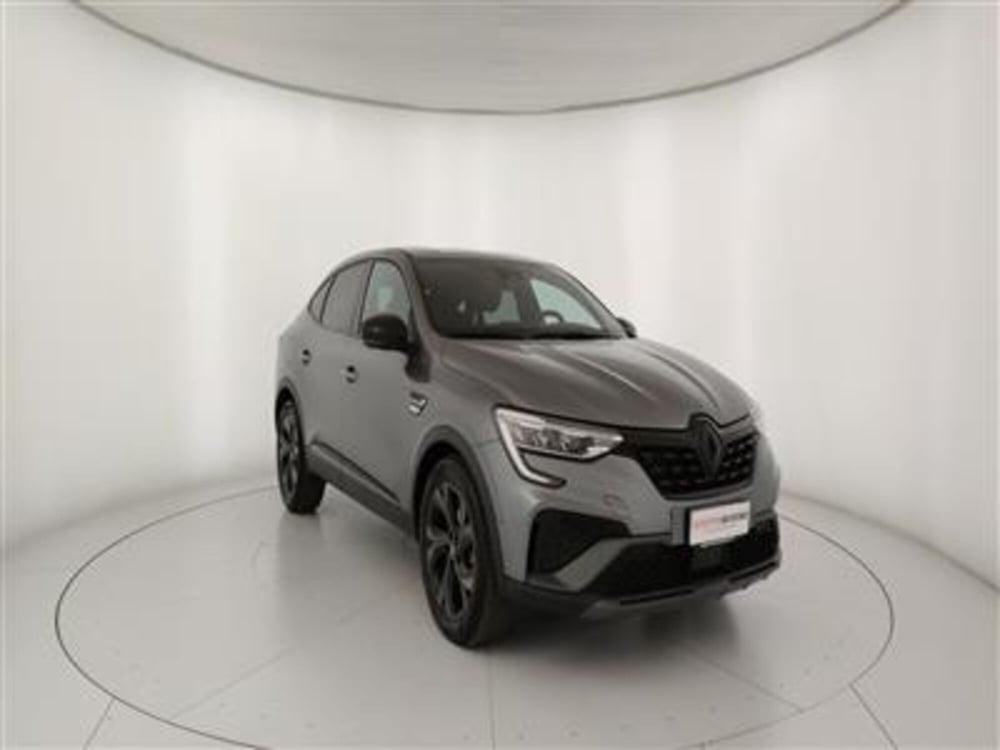 Renault Arkana usata a Bari (11)