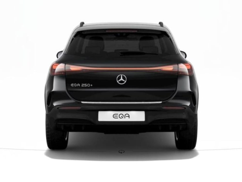 Mercedes-Benz EQA nuova a Verona (4)