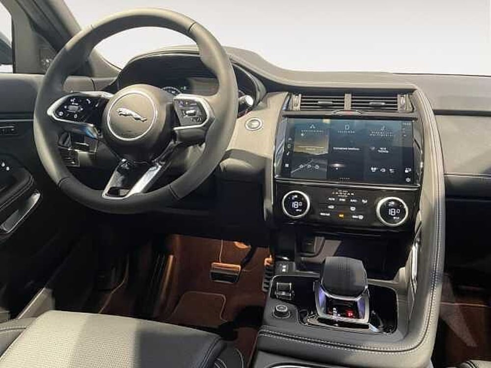 Jaguar E-Pace usata a Ravenna (12)