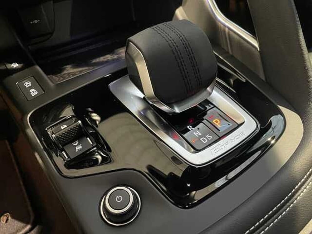 Jaguar E-Pace usata a Ravenna (15)