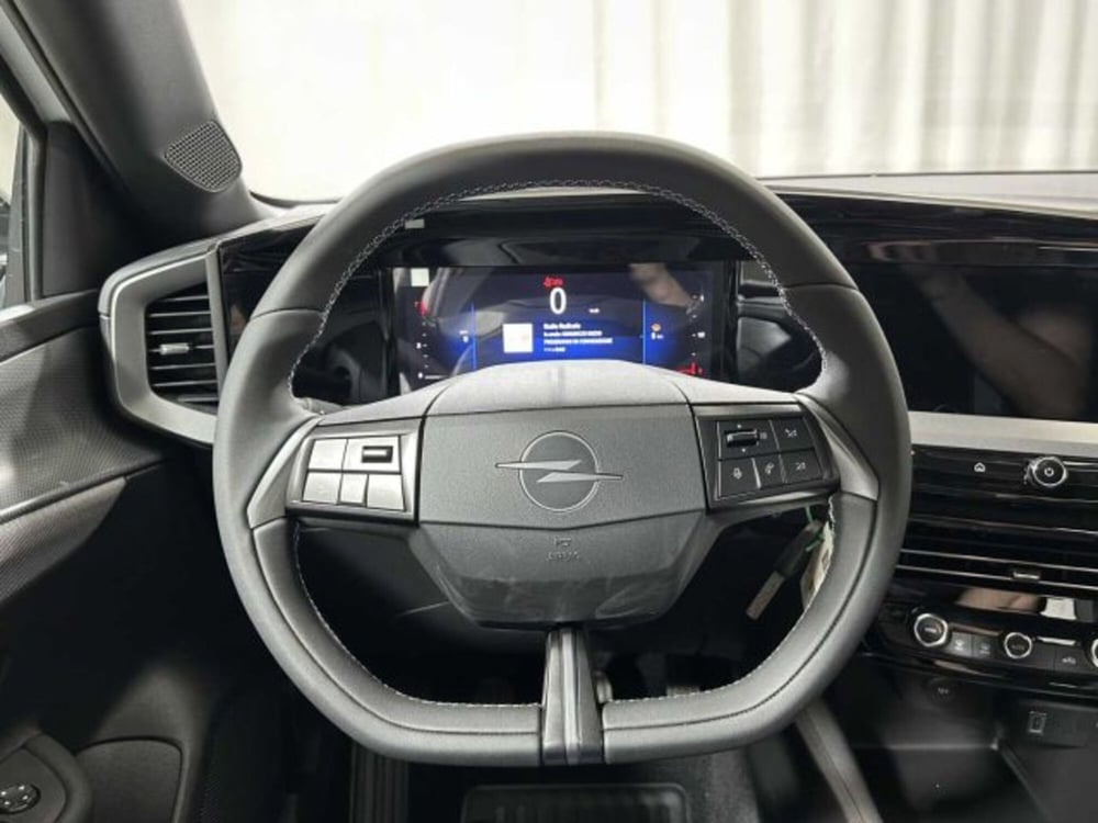 Opel Mokka nuova a Sondrio (12)