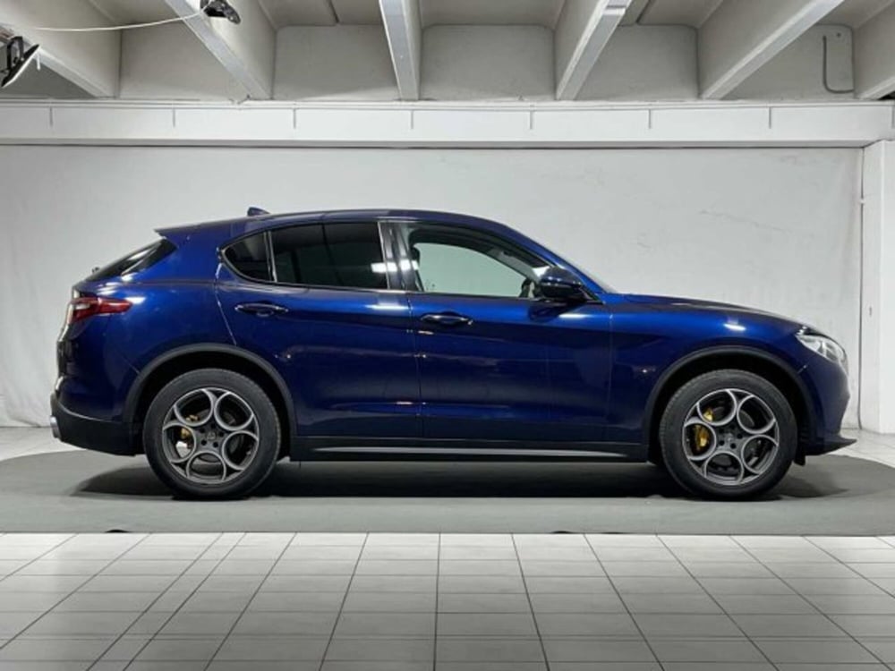 Alfa Romeo Stelvio usata a Sondrio (6)
