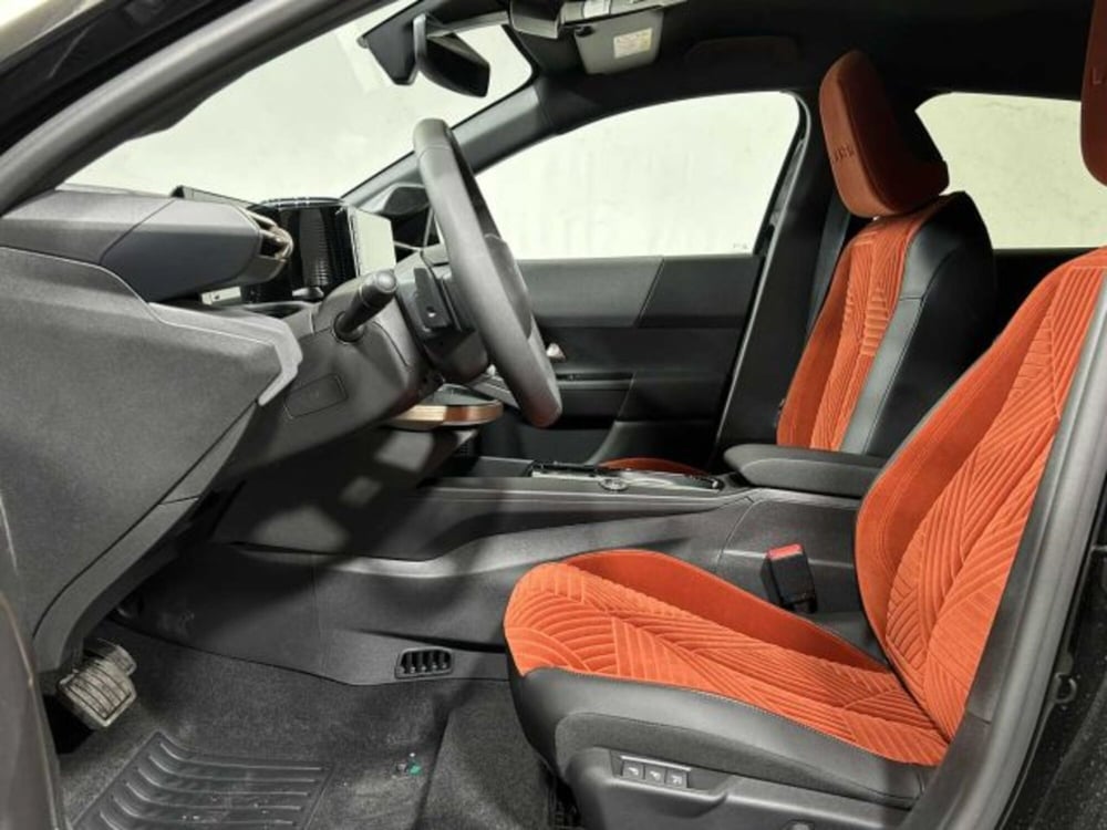 Lancia Ypsilon nuova a Sondrio (10)