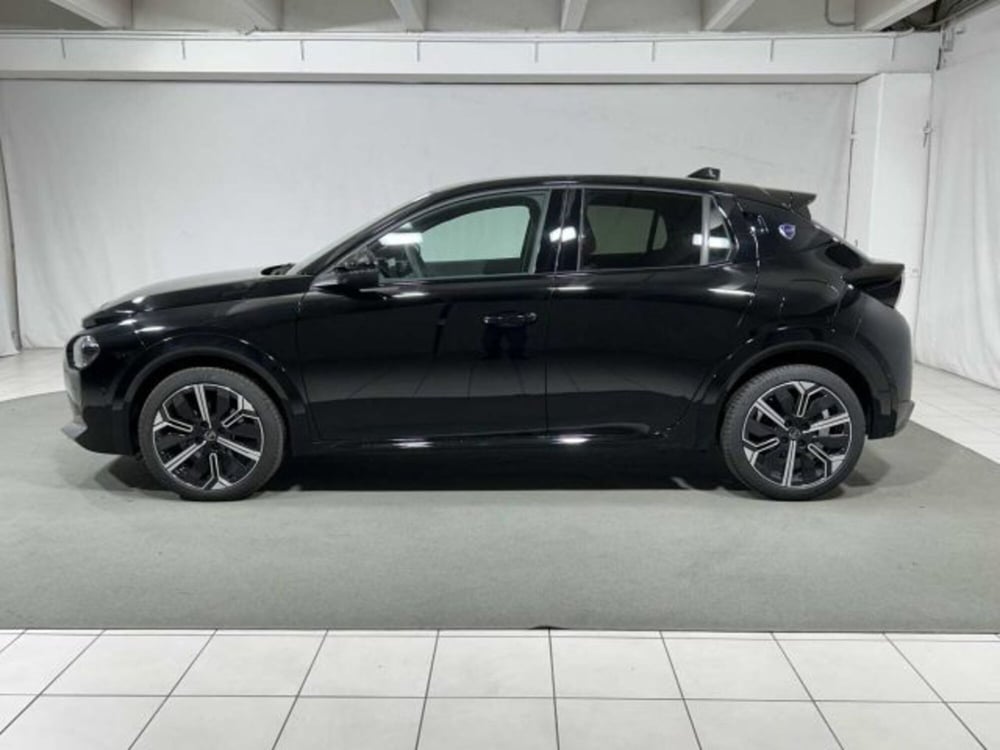 Lancia Ypsilon nuova a Sondrio (2)