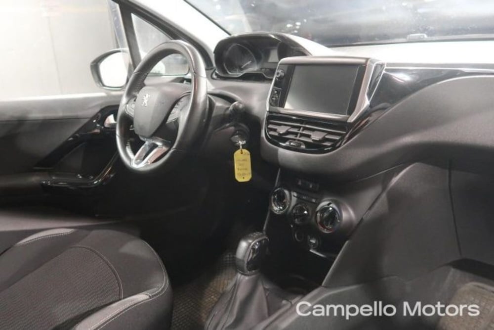 Peugeot 208 usata a Venezia (13)