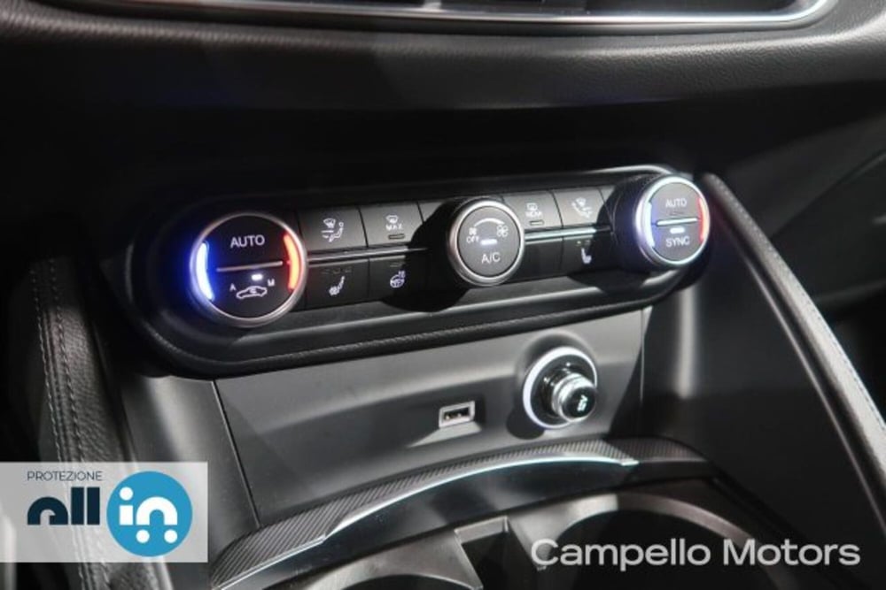 Alfa Romeo Stelvio usata a Venezia (13)