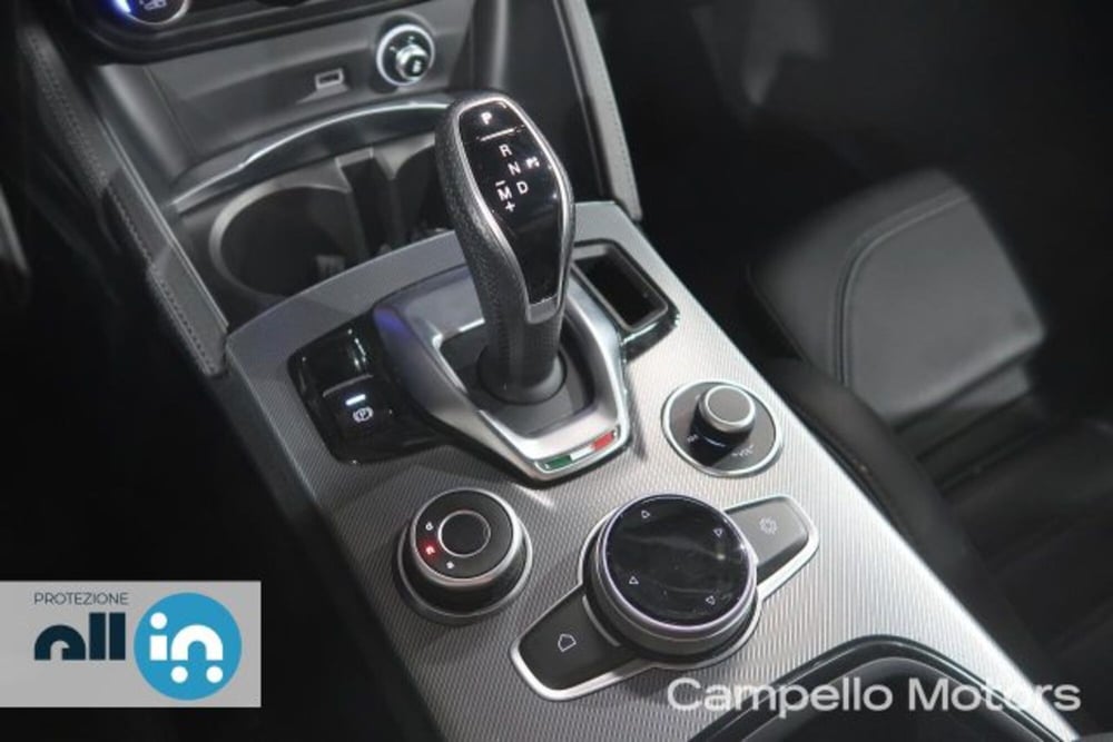 Alfa Romeo Stelvio usata a Venezia (14)