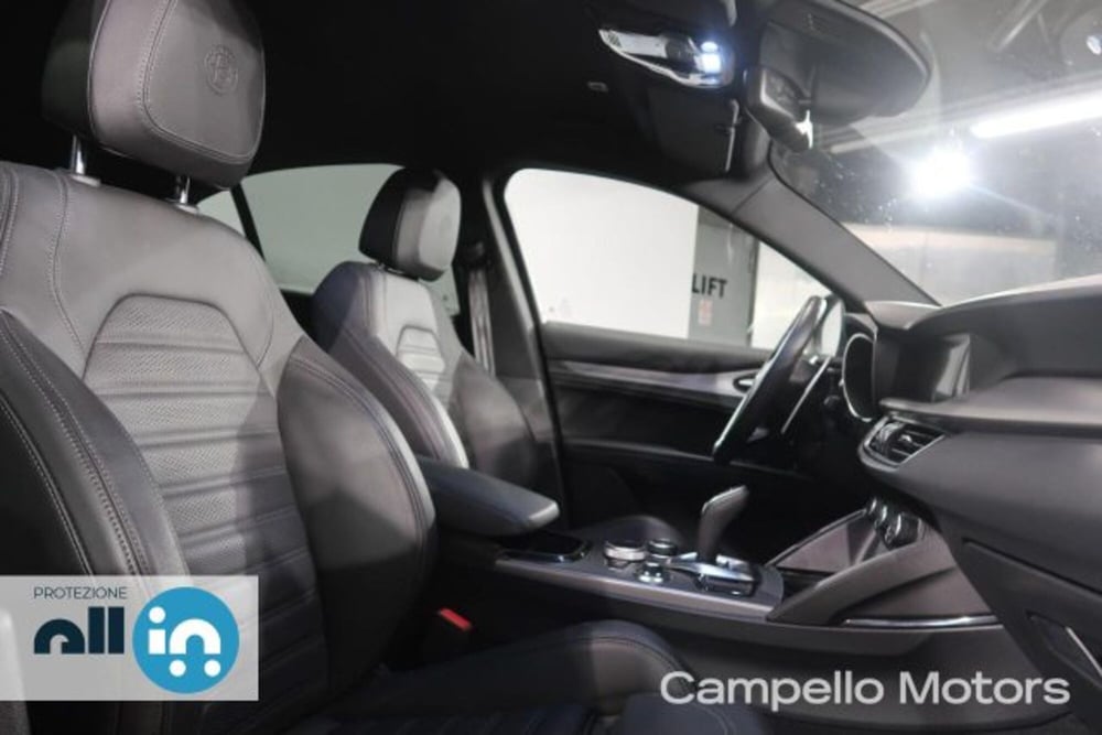 Alfa Romeo Stelvio usata a Venezia (16)