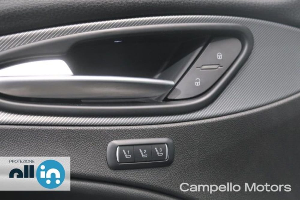 Alfa Romeo Stelvio usata a Venezia (19)