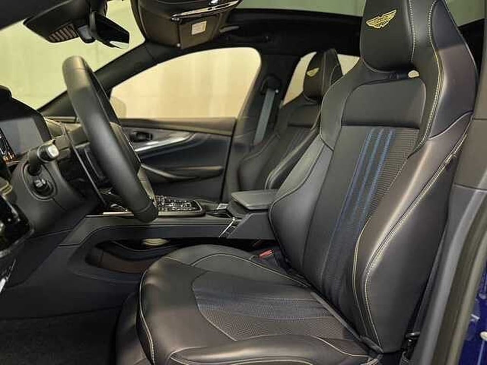 Aston Martin DBX707 usata a Genova (13)