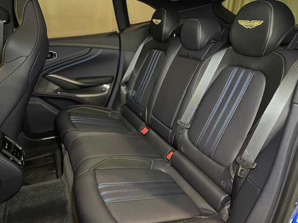 Aston Martin DBX707 usata a Genova (16)