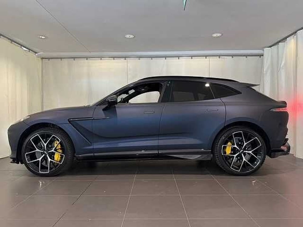 Aston Martin DBX707 usata a Genova (4)