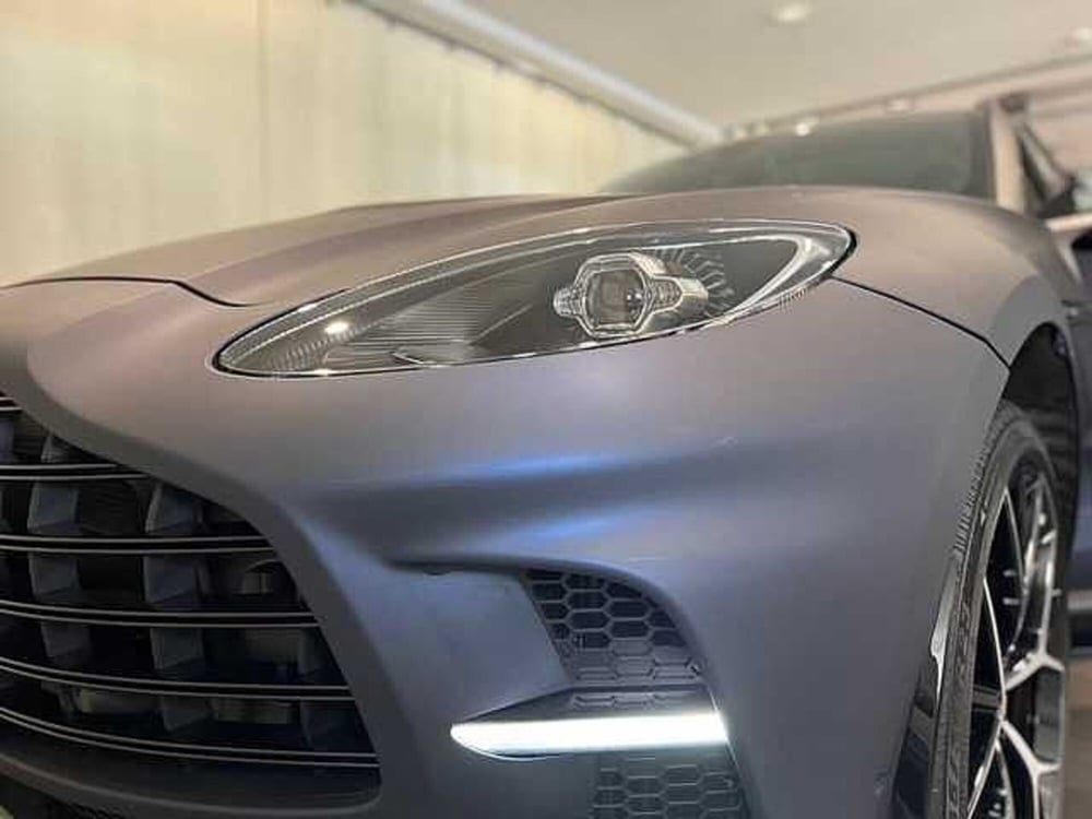 Aston Martin DBX707 usata a Genova (8)