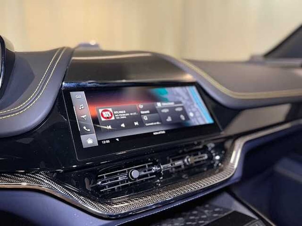 Aston Martin DBX707 usata a Genova (9)