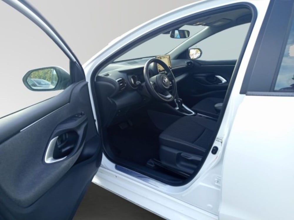 Toyota Yaris Cross usata a Frosinone (9)