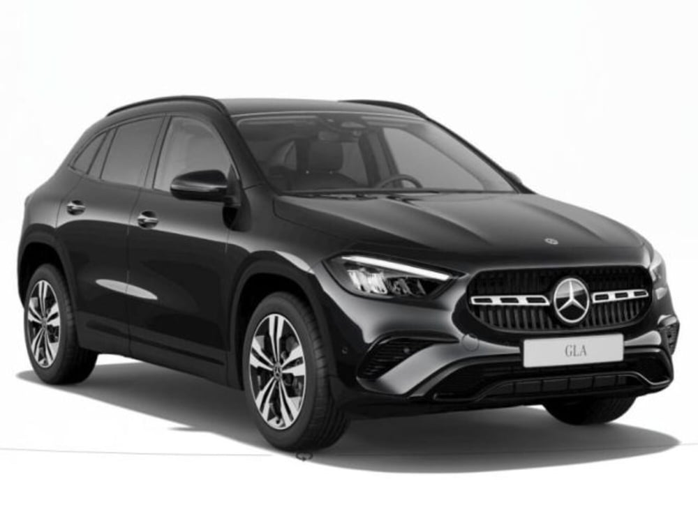 Mercedes-Benz GLA SUV nuova a Verona