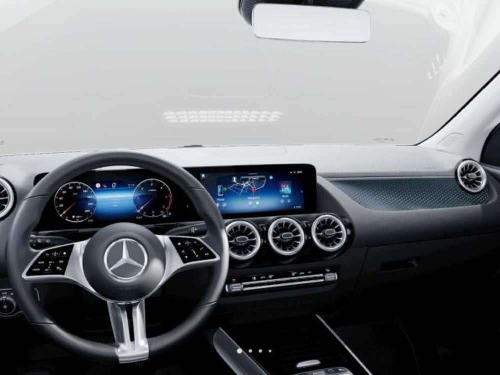 Mercedes-Benz GLA SUV nuova a Verona (5)