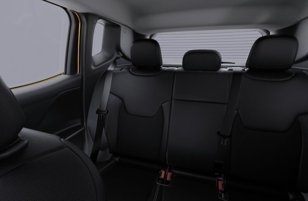 Jeep Renegade nuova a Bari (12)