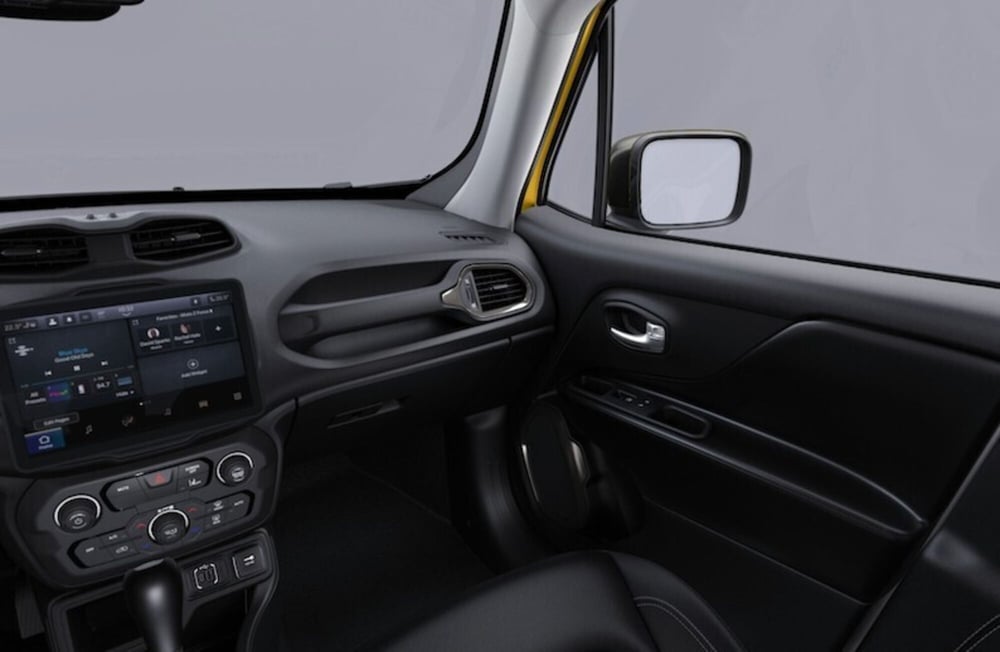 Jeep Renegade nuova a Bari (16)