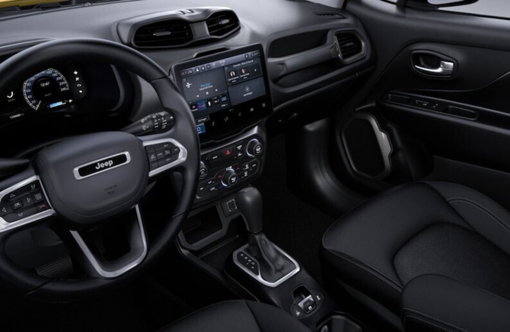 Jeep Renegade nuova a Bari (7)