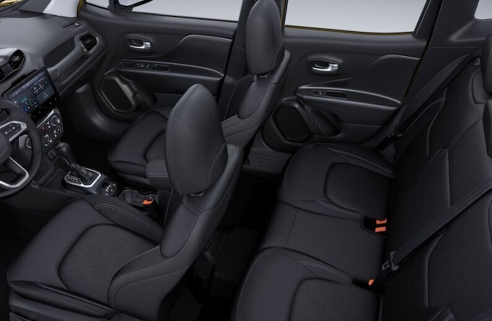 Jeep Renegade nuova a Bari (9)