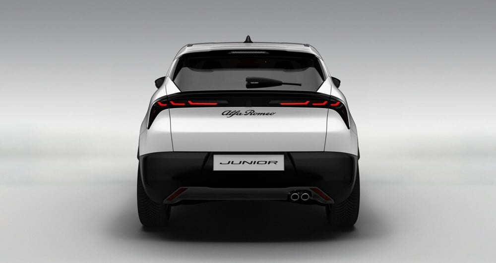 Alfa Romeo Junior nuova a Bari (6)