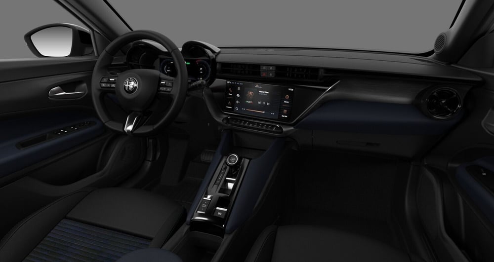 Alfa Romeo Junior nuova a Bari (8)