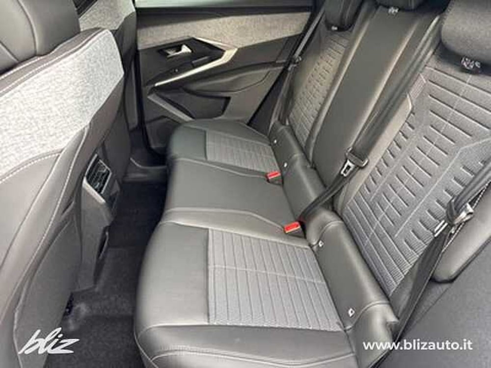 Peugeot 3008 nuova a Udine (17)