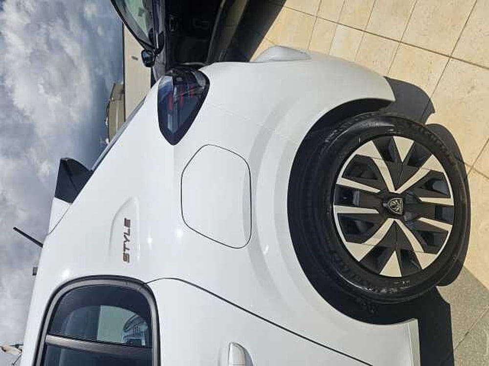 Peugeot 208 nuova a Catania (13)