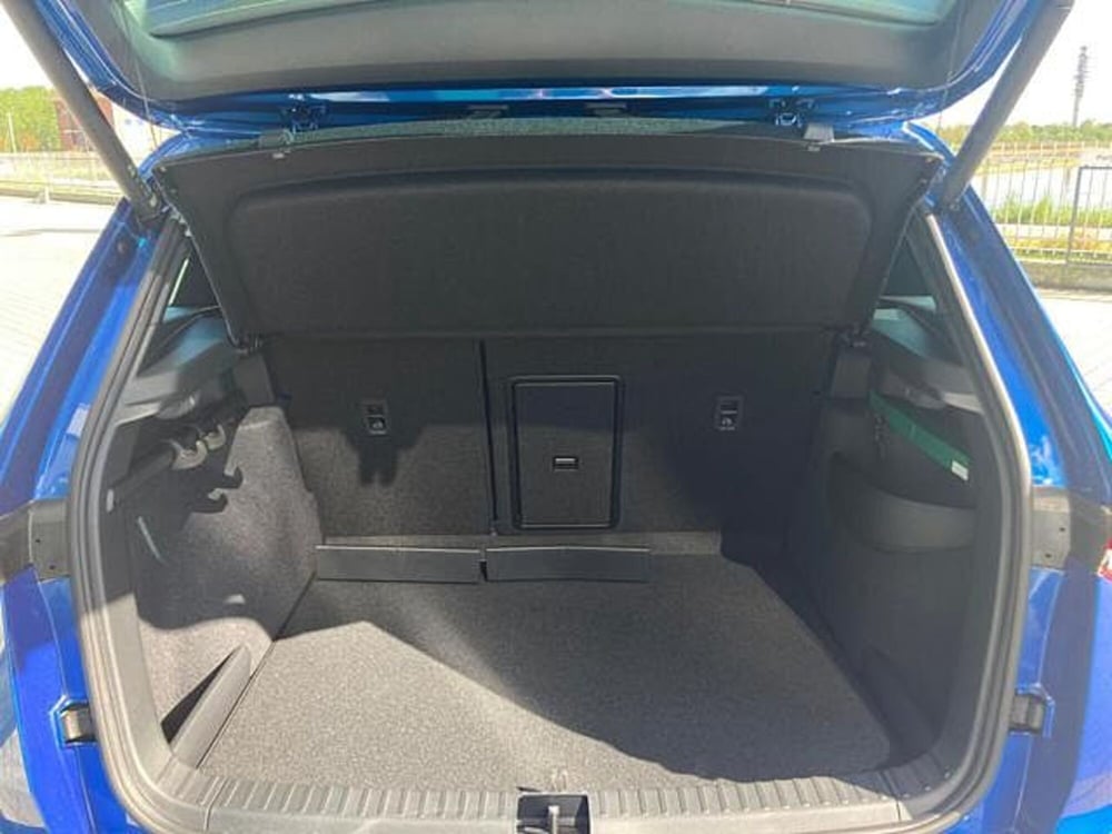 Skoda Karoq nuova a Novara (5)