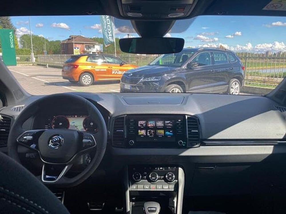 Skoda Karoq nuova a Novara (8)